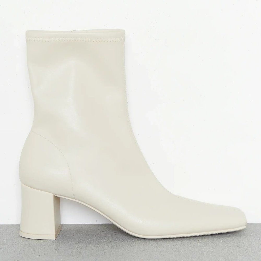 NWT Oak + Fort Glove Boot